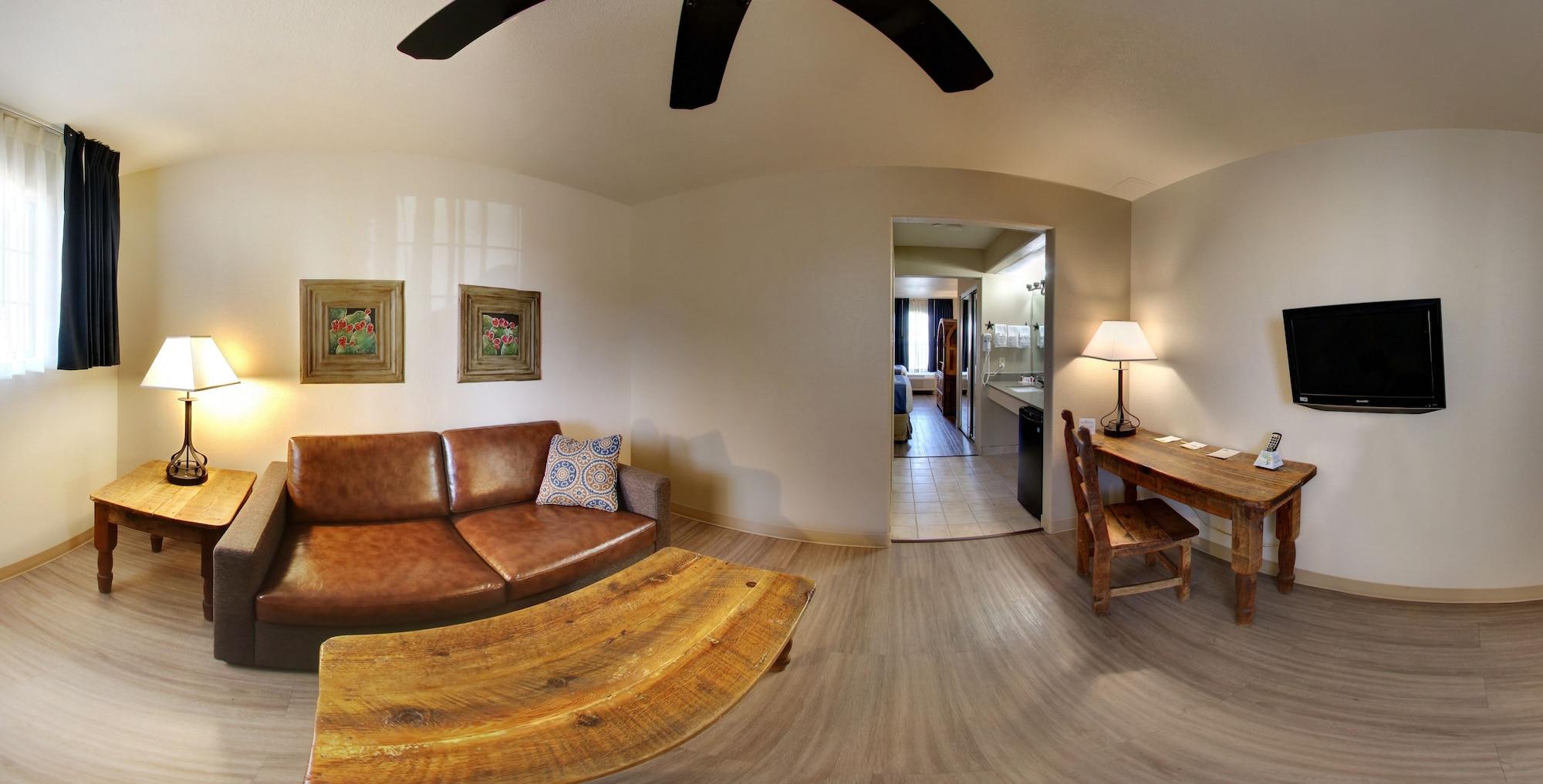 Days Inn & Suites By Wyndham Llano Luaran gambar
