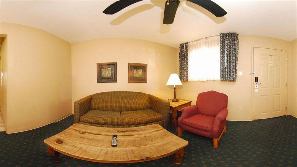Days Inn & Suites By Wyndham Llano Luaran gambar